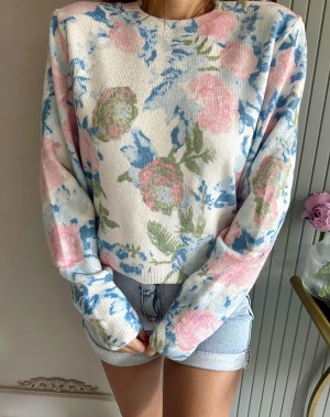 MAVİ PEMBE ÇİÇEK DESENLİ KAZAK