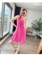 PEMBE V YAKA KRİNKIL KUMAŞ ELBİSE