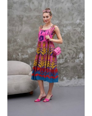 Pembe Desenli Viskon Kumaş Kare Yaka Elbise 