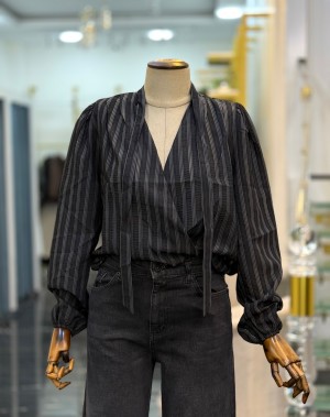 Premium Seri Boyundan Bağlama Detaylı Kruvaze Bluz Siyah 