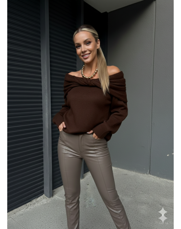 Madonna Yaka Kahverengi Kazak