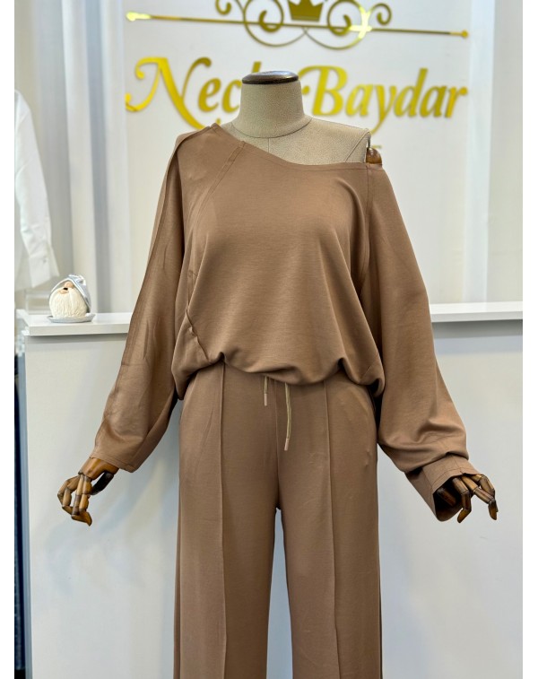 Modal Kumaş Kayık Yaka İkili Takım Kahverengi