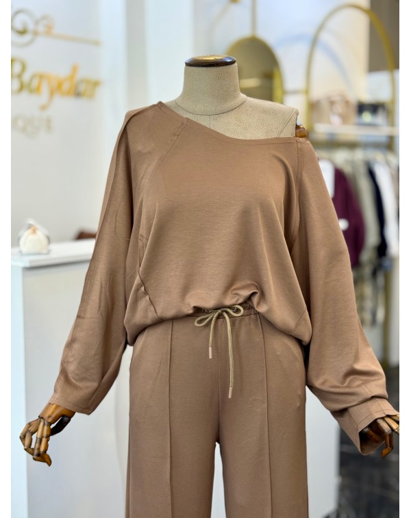 Modal Kumaş Kayık Yaka İkili Takım Kahverengi