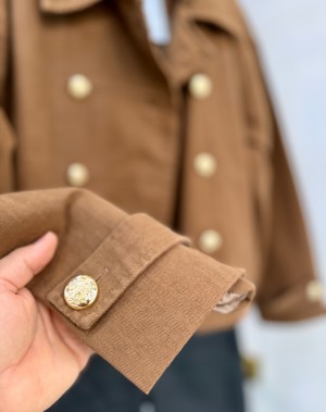 Premium Seri Gold Düğmeli Kısa Trenc Ceket Kahverengi 