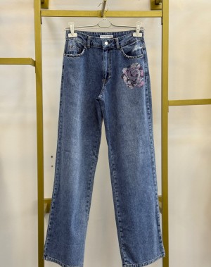 Marka Model Taş Detaylı Yumuşacık Jean  Marka Model Taş Detaylı Yumuşacık Jean
