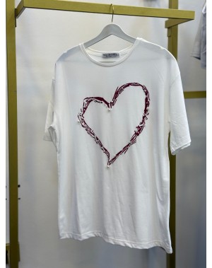 Kalp Desenli Boncuklu Beyaz Tshirt