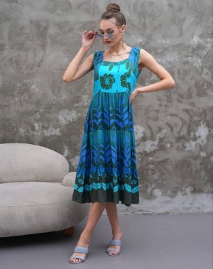 Mavi Desenli Viskon Kumaş Kare Yaka Elbise 