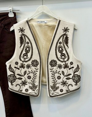 Nakışlı Nubuk Yelek Krem