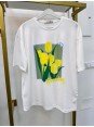 Sarı Çiçek Detaylı Beyaz Tshirt
