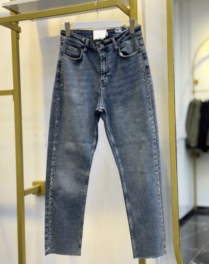 Yeni Taşlı Kesik Paça Boyfriend Jean