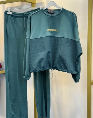 Zümrüt Yeşil Paraşüt Kumaş Detaylı Eşofman Takımı 